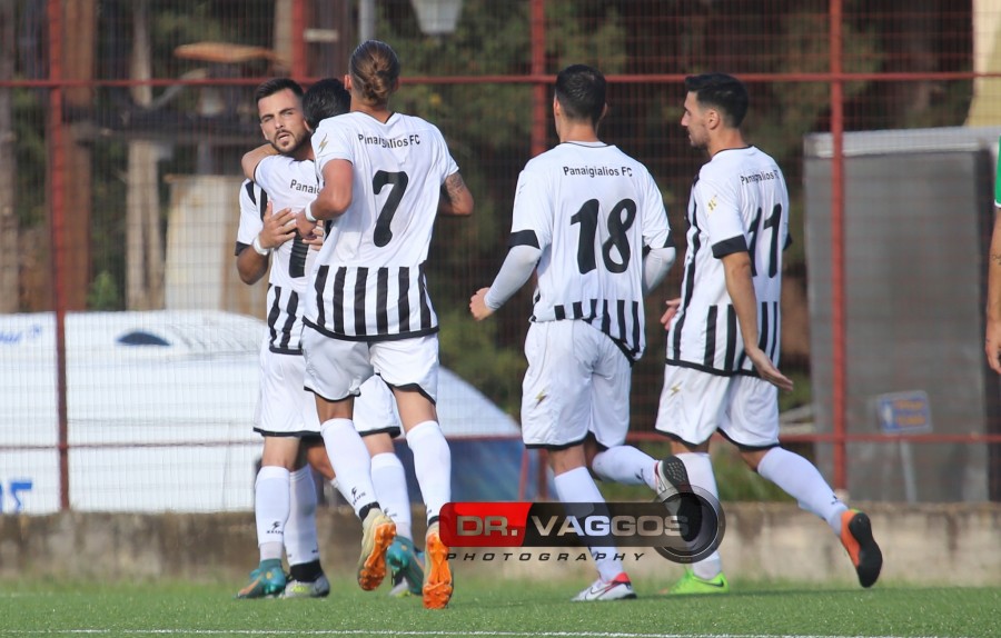 Συνεχίζει νικηφόρα ο Παναιγιάλειος