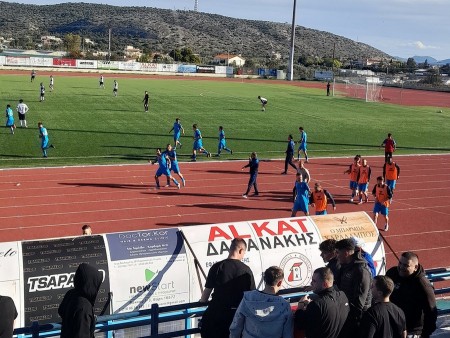 Αστέρας Βάρης-Α.Ε. Μυκόνου 2-1: Μόνος πρώτος
