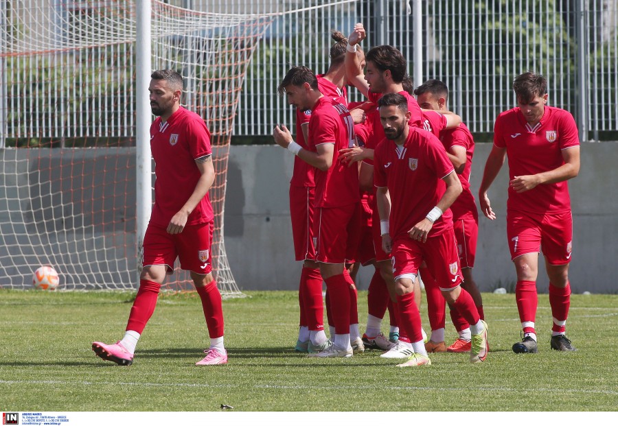 Εξάδα ανανεώσεων στον Καμπανιακό
