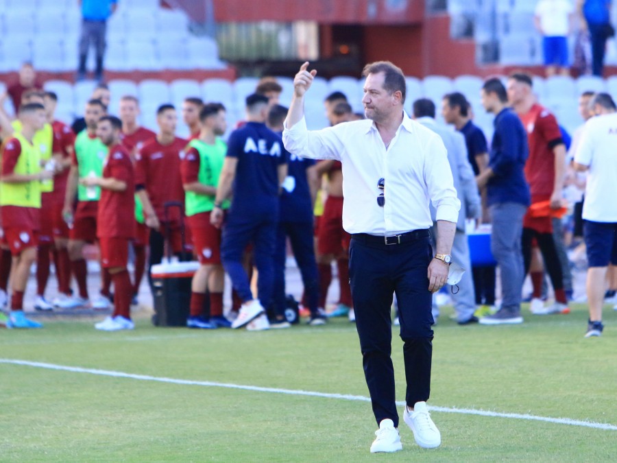 Νταβέλης: «Ξεκάθαρος ο στόχος της ΑΕΛ»