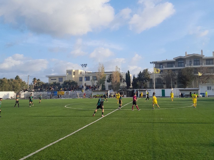 Θύελλα Ραφήνας-Νέα Ιωνία 0-1: «Απόδραση» με πέναλτι