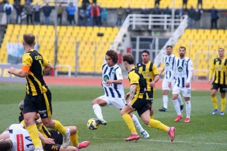 Η πρεμιέρα σε Play off και Play out