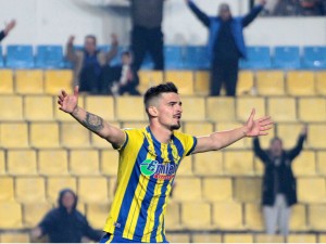 Φέρνει Μοράρ η Νίκη Βόλου
