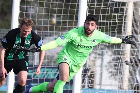Μαρκό - Ολυμπιακός Β' 1-1: Ο γκολκίπερ Θεοδωράκης έδωσε τον βαθμό στους γηπεδούχους με επική κεφαλιά