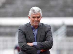 Τσιώλης: «Αποφασίζουμε και διατάζουμε»