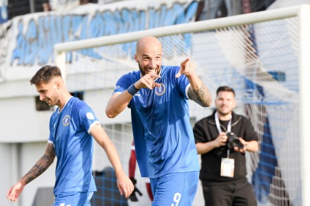 Σε ομάδα-έκπληξη ο Βέλλιος (pic)