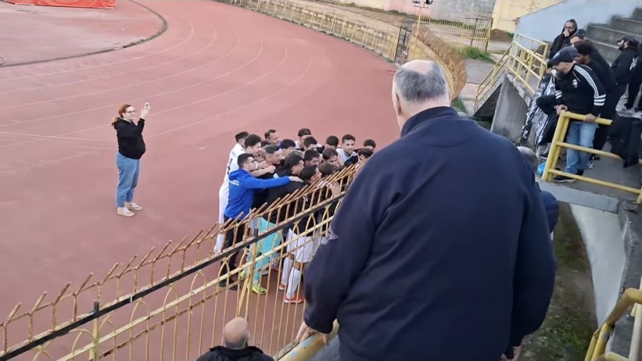 Δεν... πέφτει απο την κορυφή ο Παναιγιάλειος