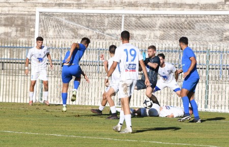 Σταθερά μόνη πρώτη η Ζάκυνθος