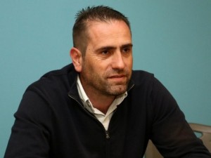 Γιούχτας: Δεν συνεχίζει ο Τουτζάρης