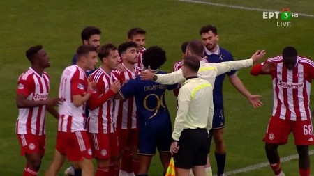 Ο Ολυμπιακός δεν βγαίνει να παίξει με την Καλλιθέα ως ένδειξη διαμαρτυρίας
