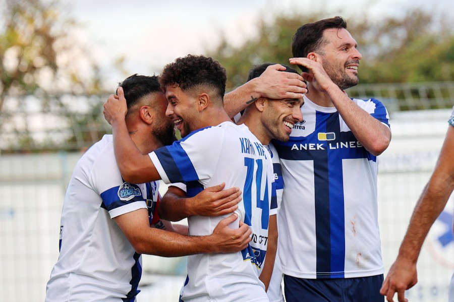 Χανιά-Παναργειακός 2-0: «Γκάζωσαν» στο δεύτερο μέρος και πήραν σημαντικότατο τρίποντο