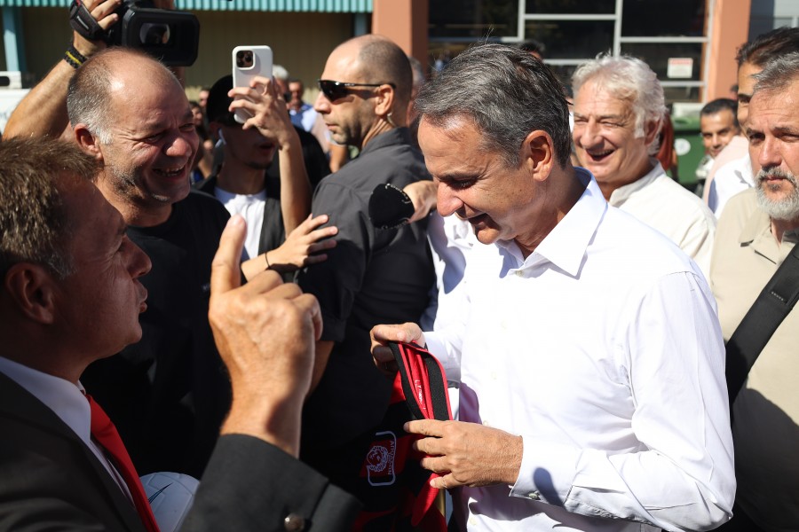 Απόλλων Καλαμαριάς: Η... στάση Μητσοτάκη και η ευχή για άνοδο (video)