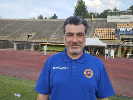 Στο τιμόνι ο Κατσαρός