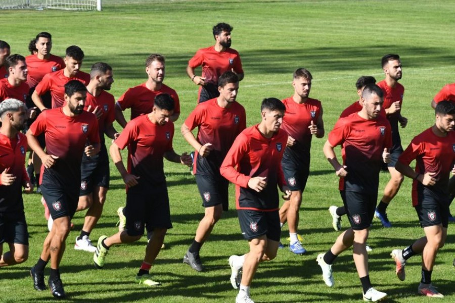 Με 22 παίκτες στα Χανιά η Παναχαϊκή