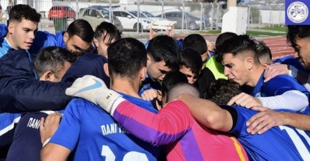 Έχασε με ανατροπή ο Πανγυθεατικός