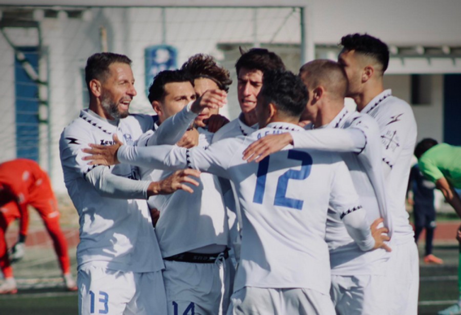 ΑΕ Μυκόνου-Ατσαλένιος 2-1: Με λυτρωτή τον Κόντε