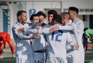 ΑΕ Μυκόνου-Ατσαλένιος 2-1: Με λυτρωτή τον Κόντε