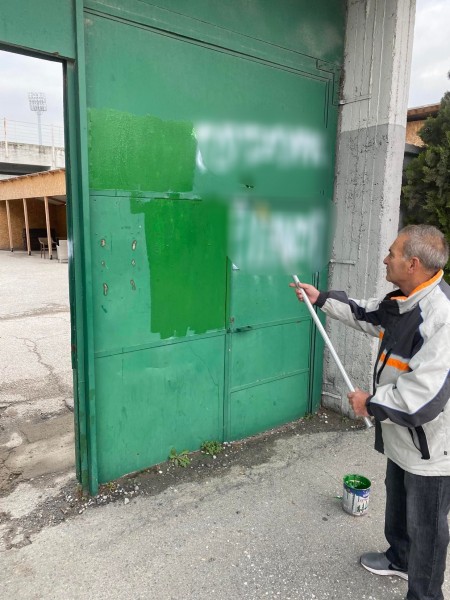 Βανδαλισμοί έξω από το γήπεδο του Μακεδονικού
