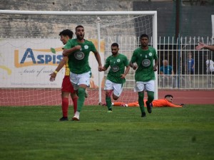 "Γκρέμισε" από την κορυφή την Κόρινθο ο Παναργειακός
