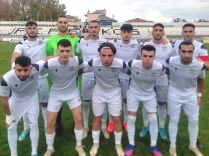 "Ξεκόλλησε" από τα χαμηλά πατώματα ο Πιερικός