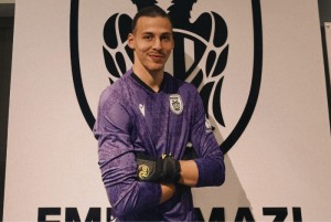Στεργιάκη στον άσο
