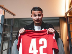 Από την ΑΕΛ στην Σταντάρ Λιέγης 16 FC