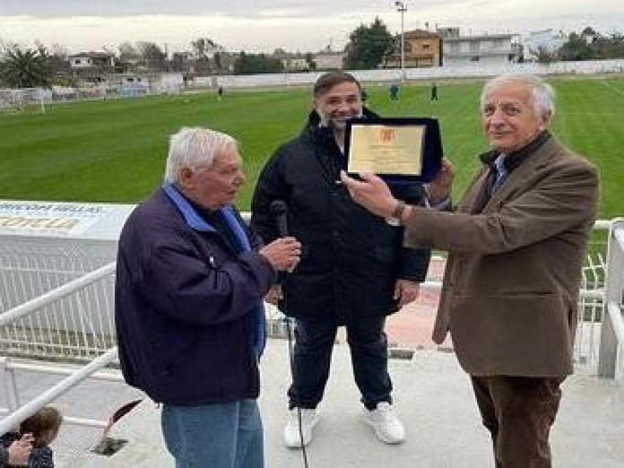 Καμπανιακός: Τιμήθηκε ο Χαντές